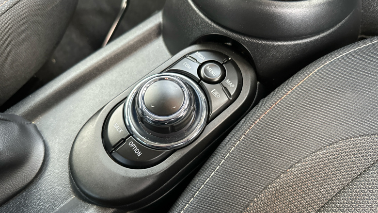 MINI Hatchback 1.5 Cooper Classic 5dr Petrol Hatchback